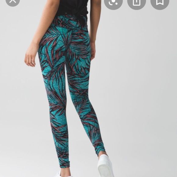 Lululemon High waited 7/8 length tights - Picture 2 of 5